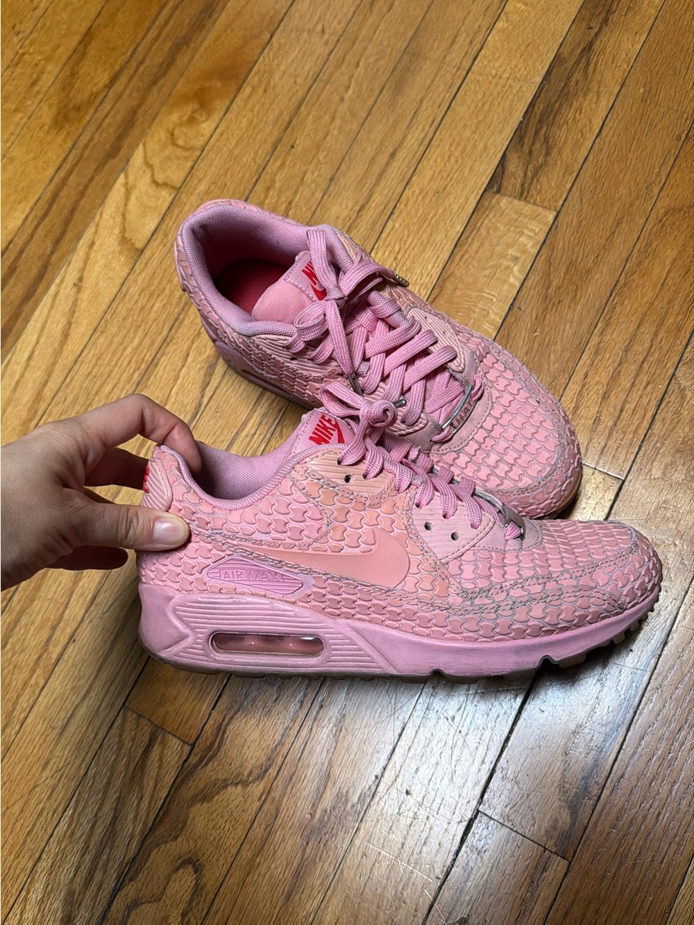 Nike Women’s Pink Textured Air Max Sneaker
